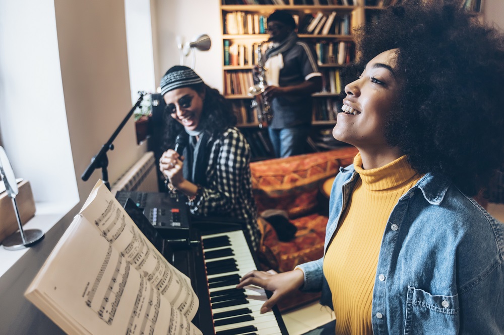 Helping to reunite musicians with their lost and stolen instruments